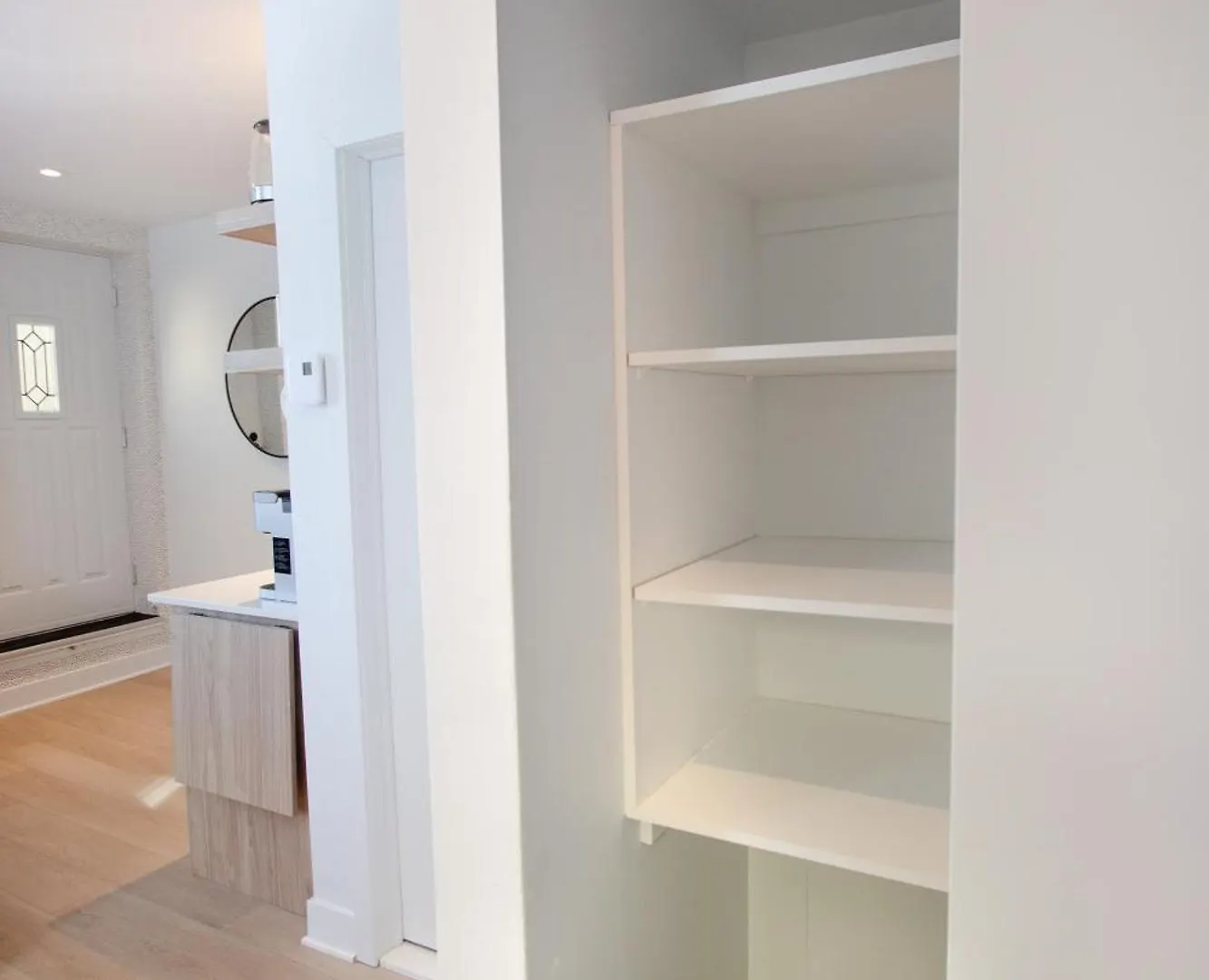 Studio #10 - Self Check-In - Plateau - St-Denis Montreal Apartment